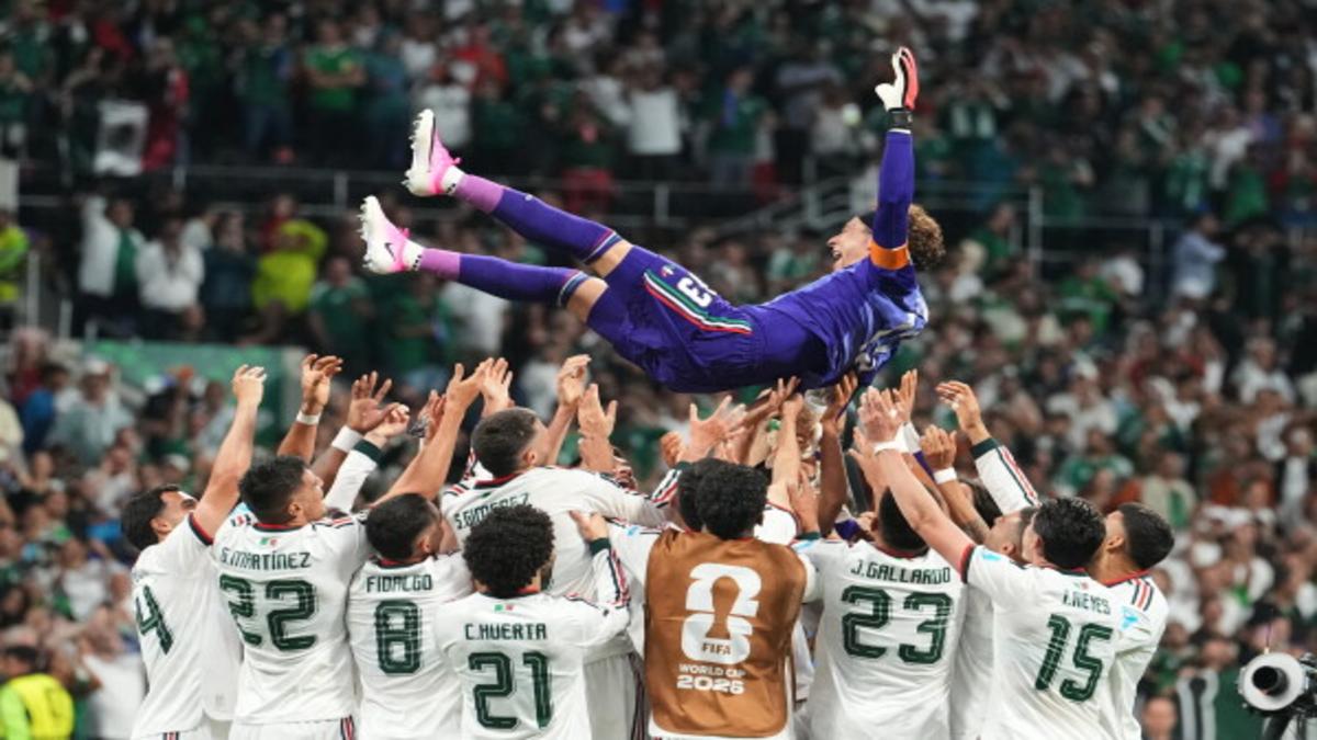 เม็กซิโกชนะเช็ก 3-0